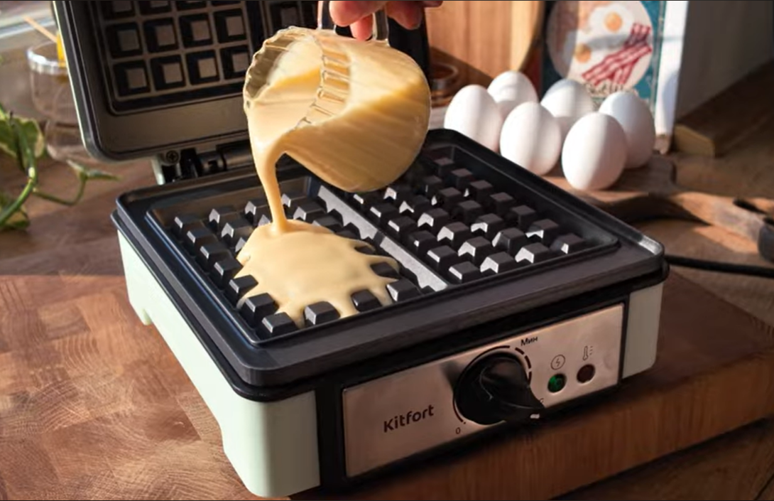 Приз: Планетарный миксер Kitfort КТ-3044-4, чёрно-бирюзовый - победитель розыгрыша видеообзоров Kitfort 2025