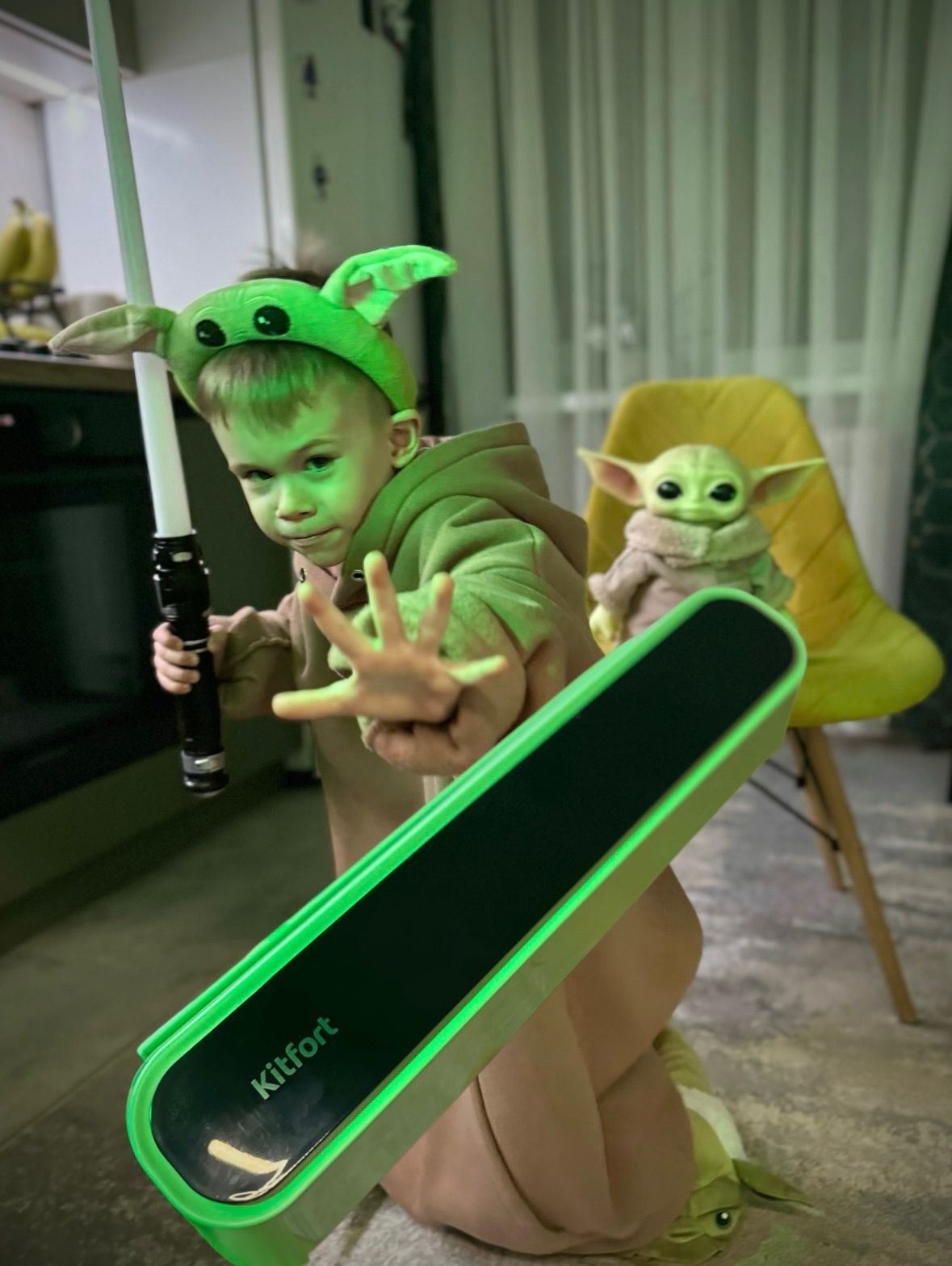 Приз: Электрогриль Kitfort КТ-1636 - победитель конкурса Kitfort 2026 год