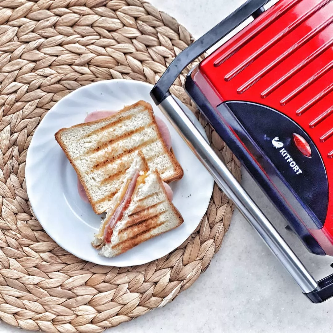 Бутербродницы сэндвичницы Kitfort КТ-1609-3 Panini Maker купить с выгодой,  зелёная по цене 2 290 руб.: отзывы, фото, инструкции