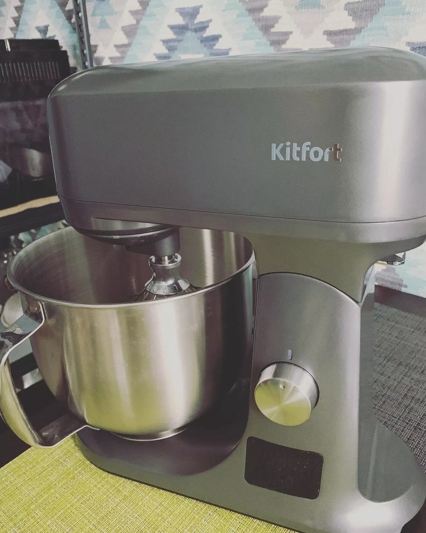 Цельнометаллический планетарный миксер Kitfort KT-1328 купить по цене ...